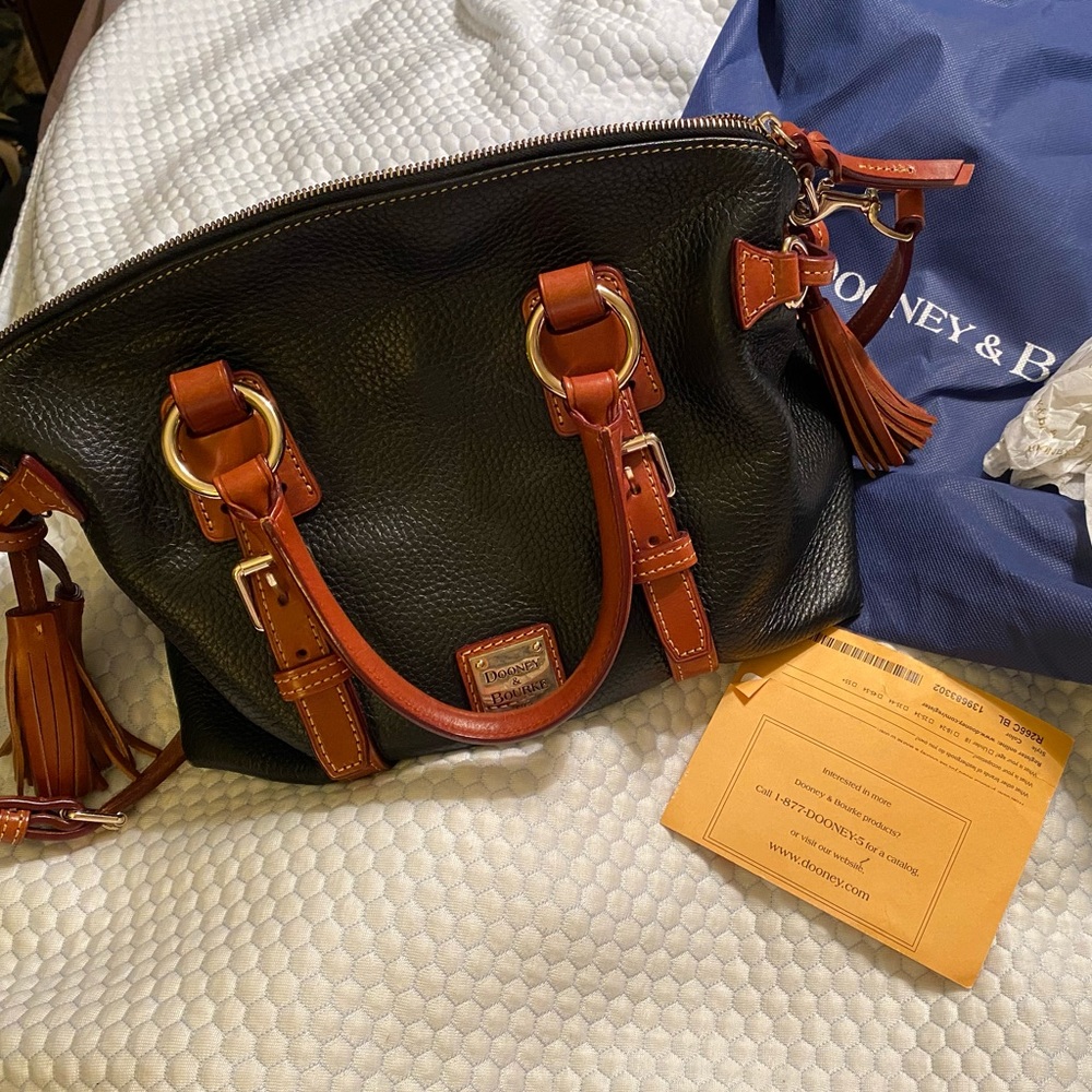 Dooney&Bourke Black Brown Domed Satchel w/tassels